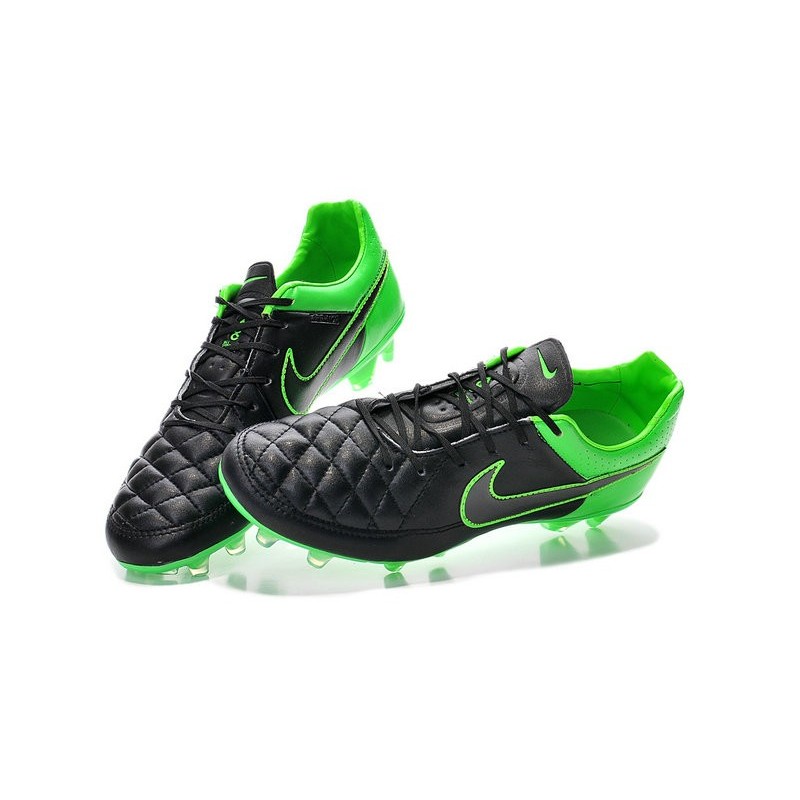 mens nike tiempo football boots
