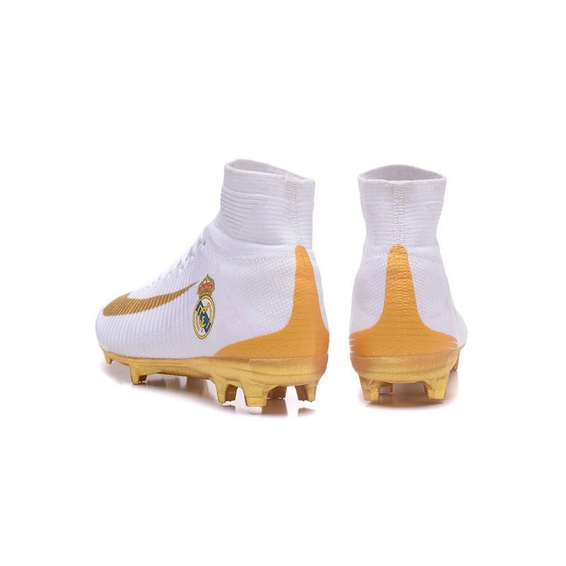 soccer cleats 5.5