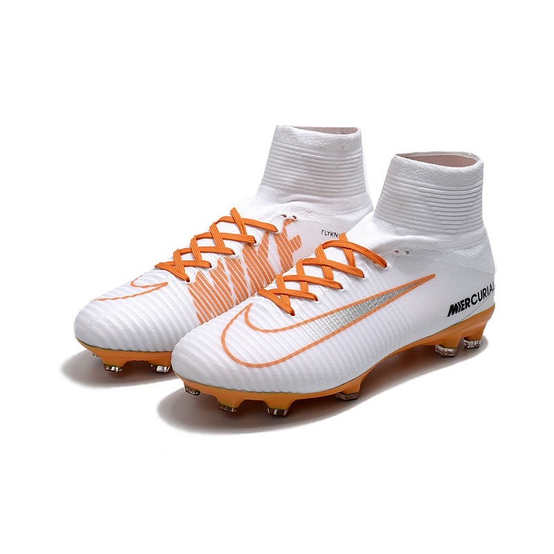 new nike football boots coming out