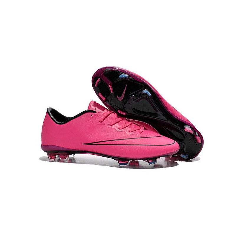 black mercurial soccer cleats