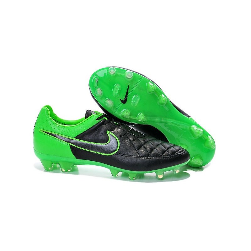 mens nike astro boots