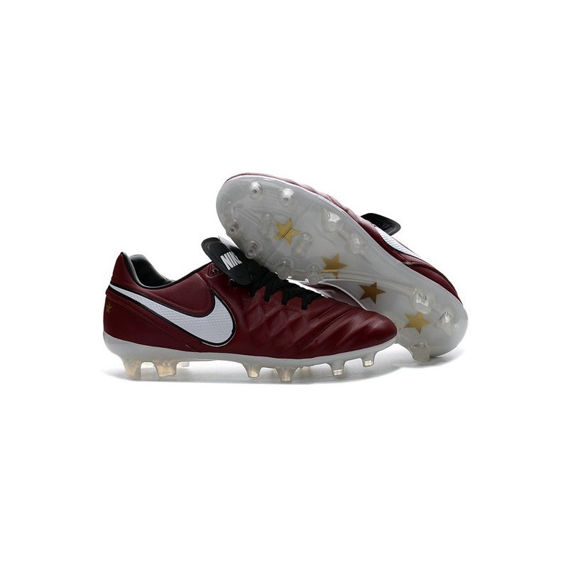 white nike tiempo football boots