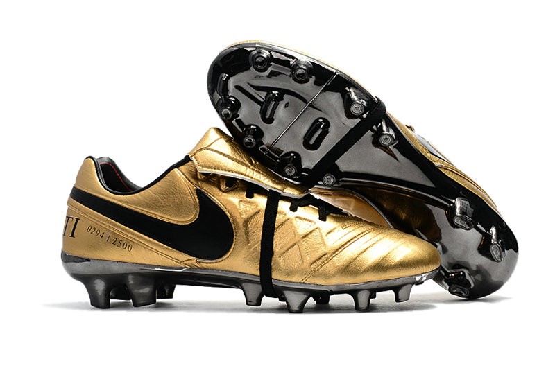 Nike Tiempo Totti X Roma Limited Edition Boots Gold Black