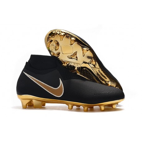 black and gold nike football cleats